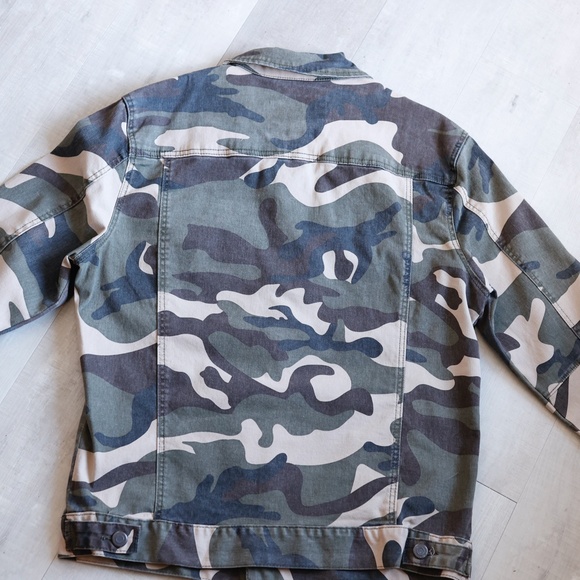 Men's Camo Jacket Forever 21 Size Medium Cotton Twill NWOT - Picture 6 of 6